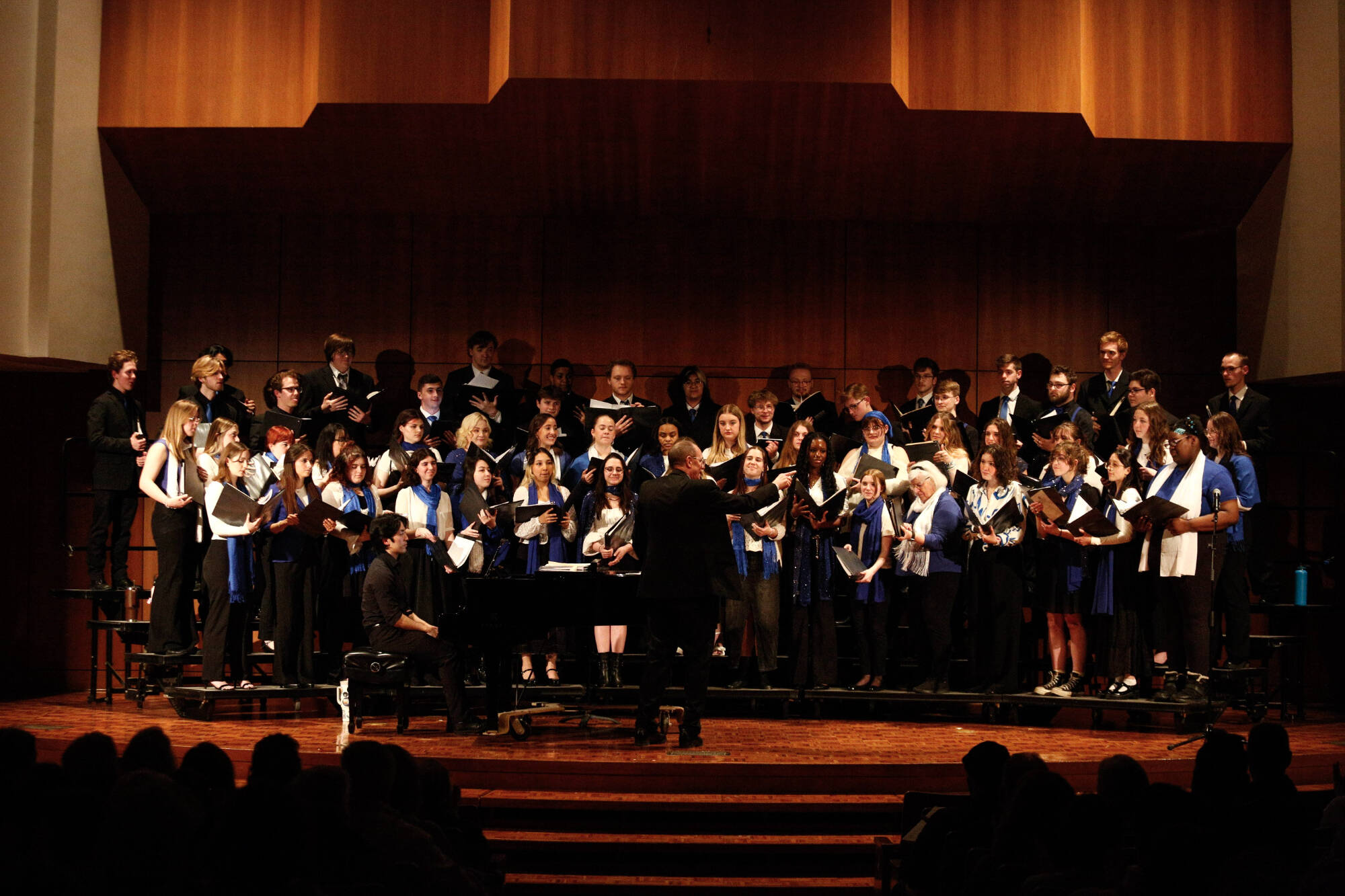 choir in cook dewitt center